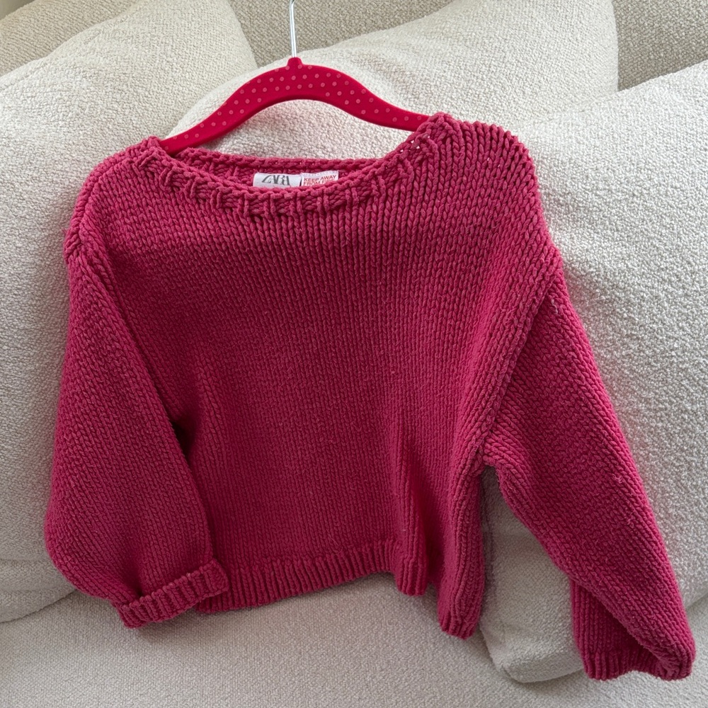 Zara Women's Fuchsia Knit Sweater